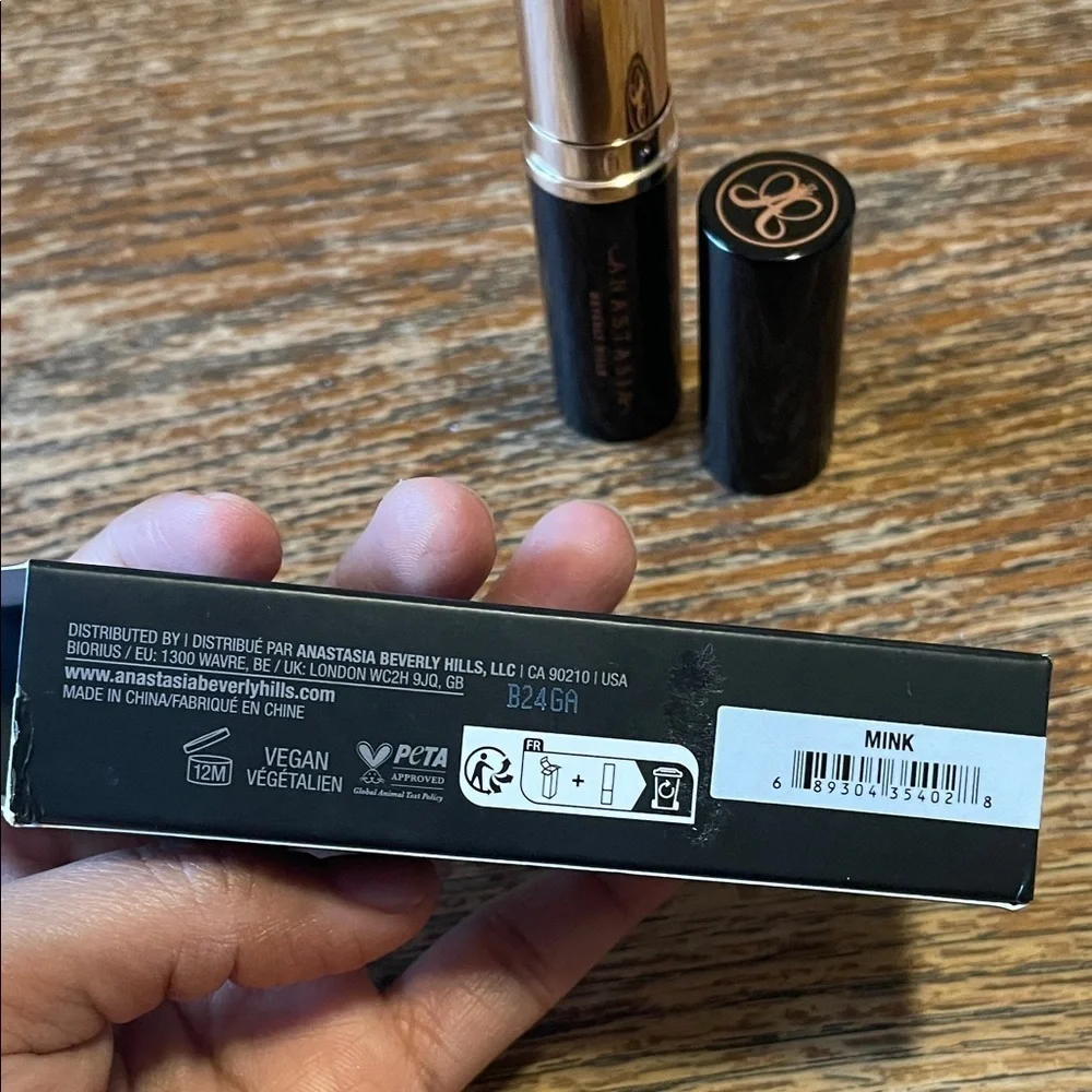 Anastasia Beverly Hills Stick Contour in Rich Brown